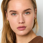 Double hoop earrings with twist