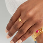 Basic solid color ring with flower