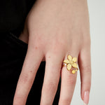 flower dot ring