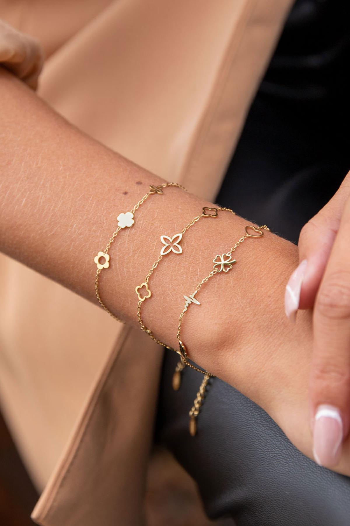 Minimalist bracelet with charms Gold Color Stainless Steel
