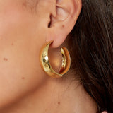 earrings subtle structure