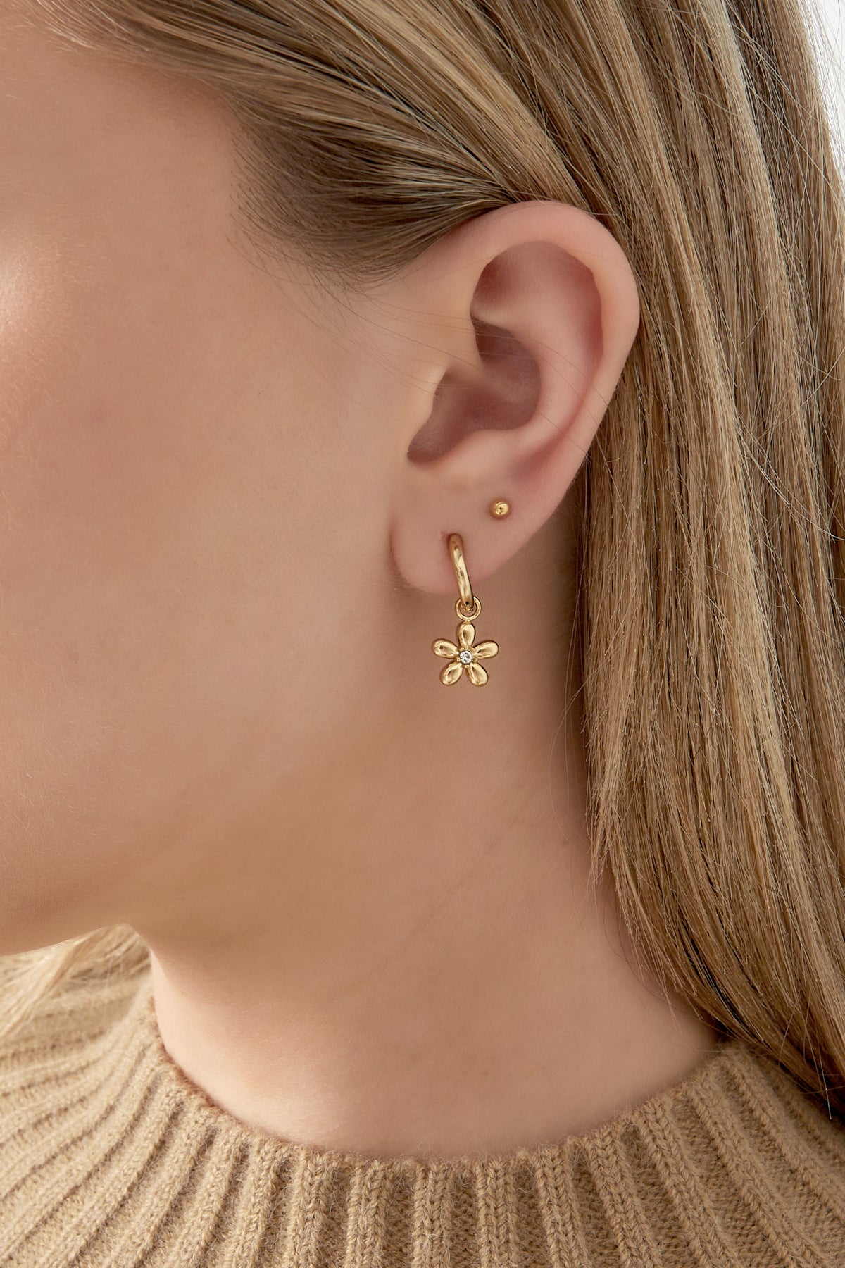 earrings daisy doo