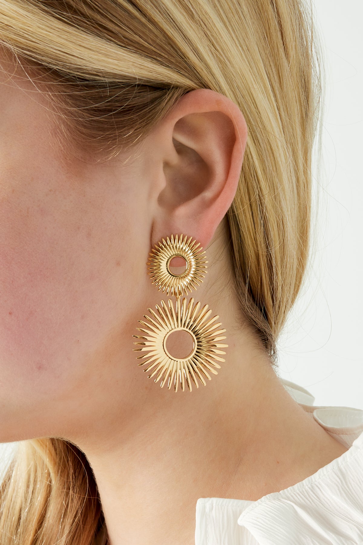 glow day earrings