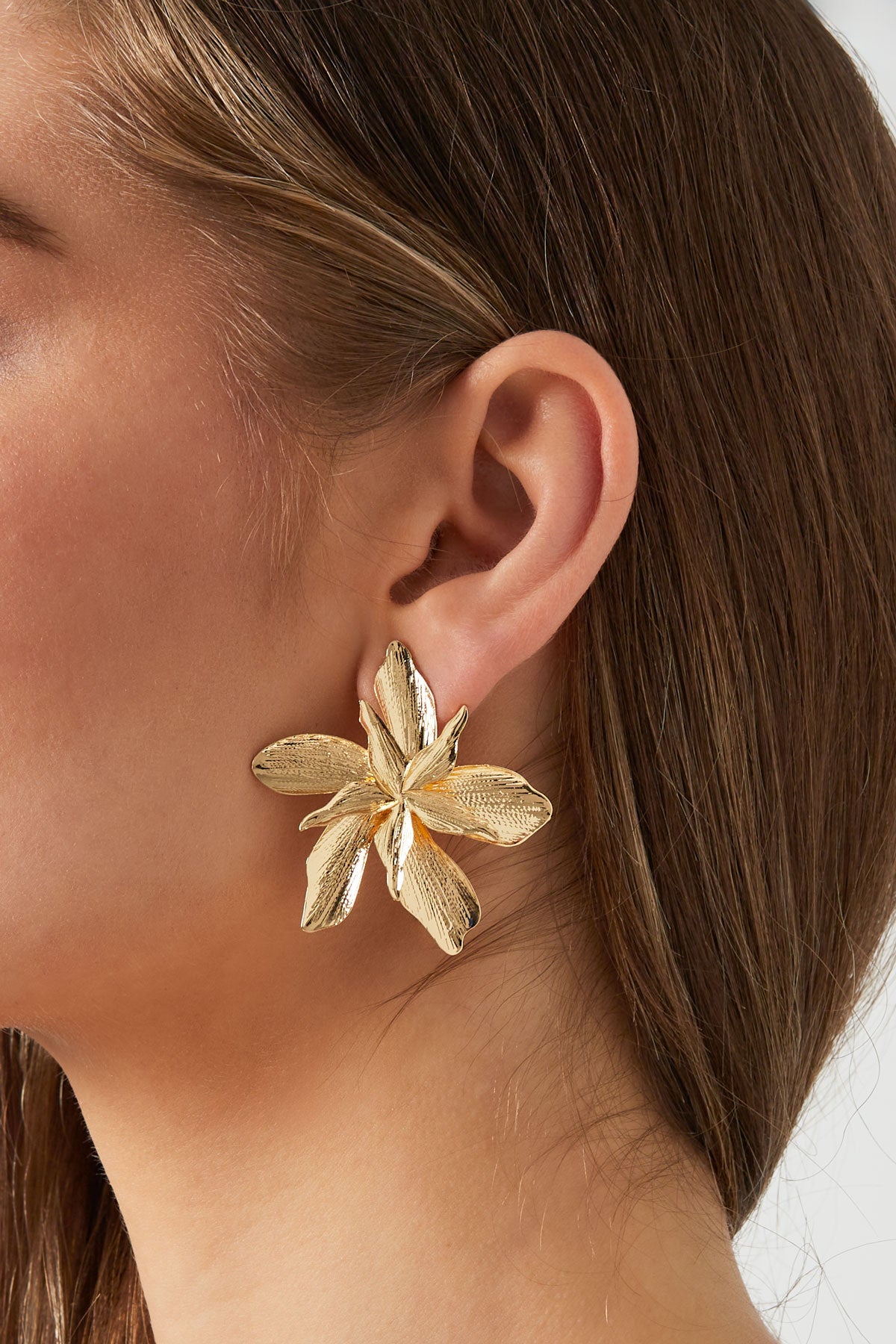 earrings flower statement piece