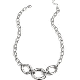 Necklace with round statement pieces