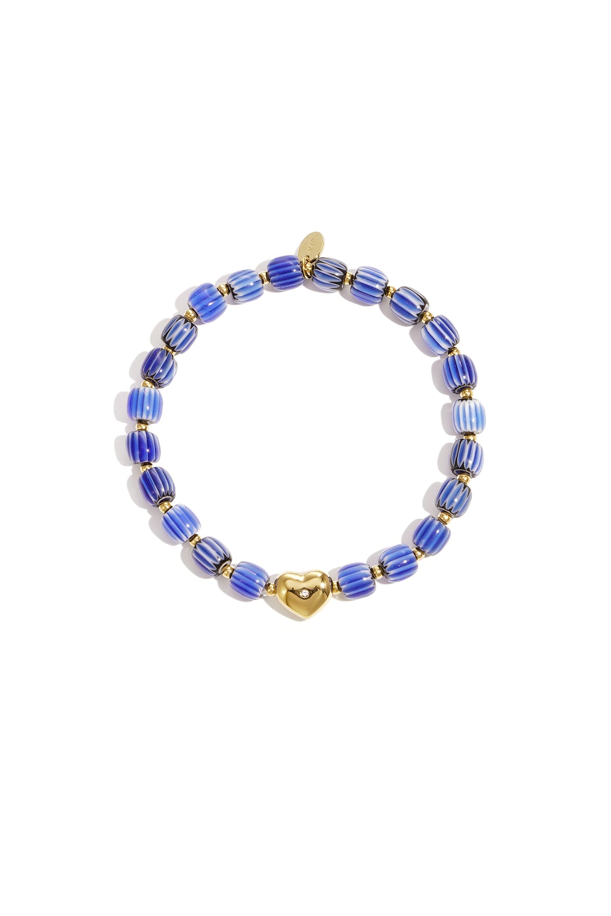 Beaded bracelet with heart-shaped centerpiece