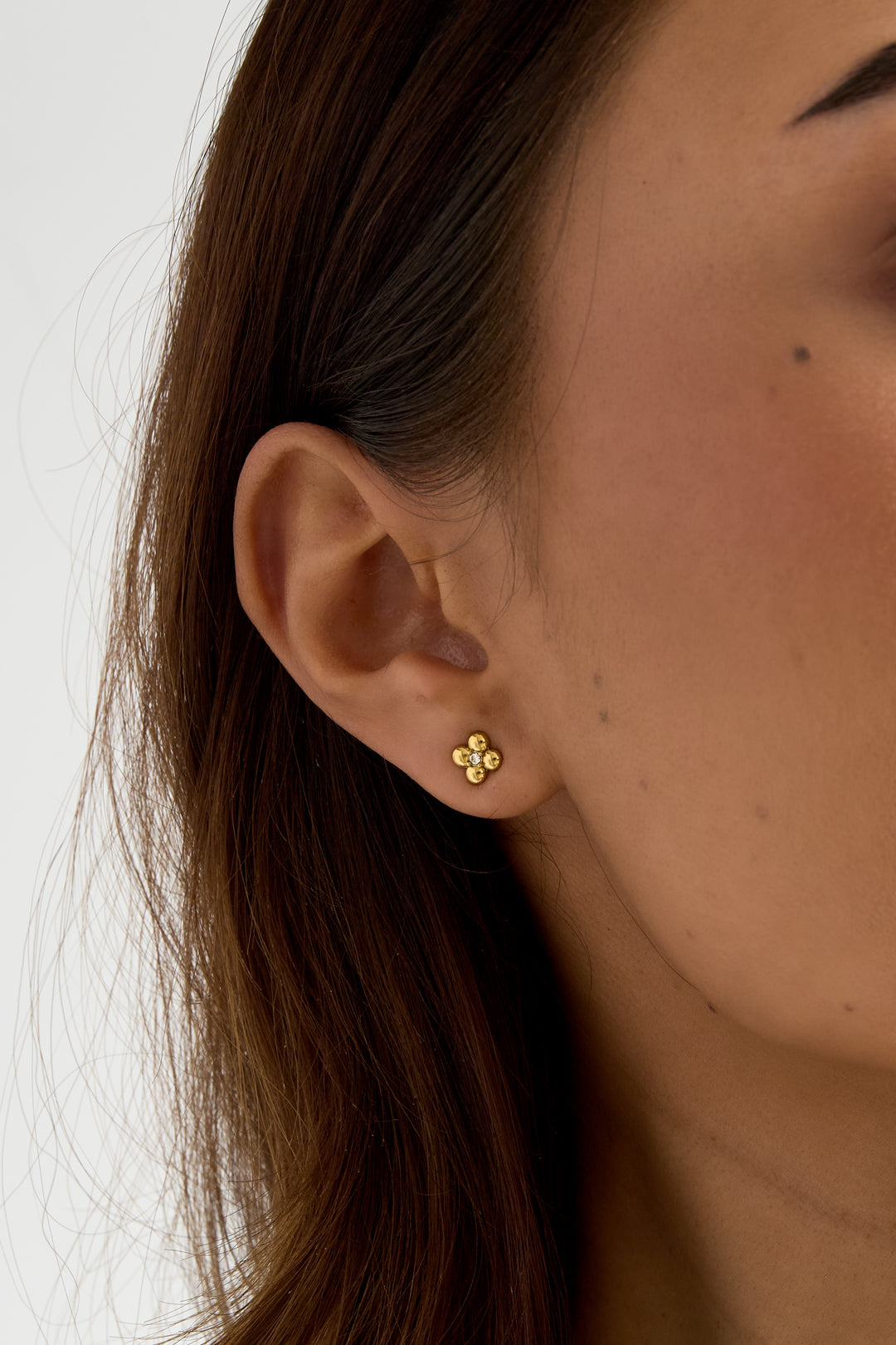 Clover earrings with stone