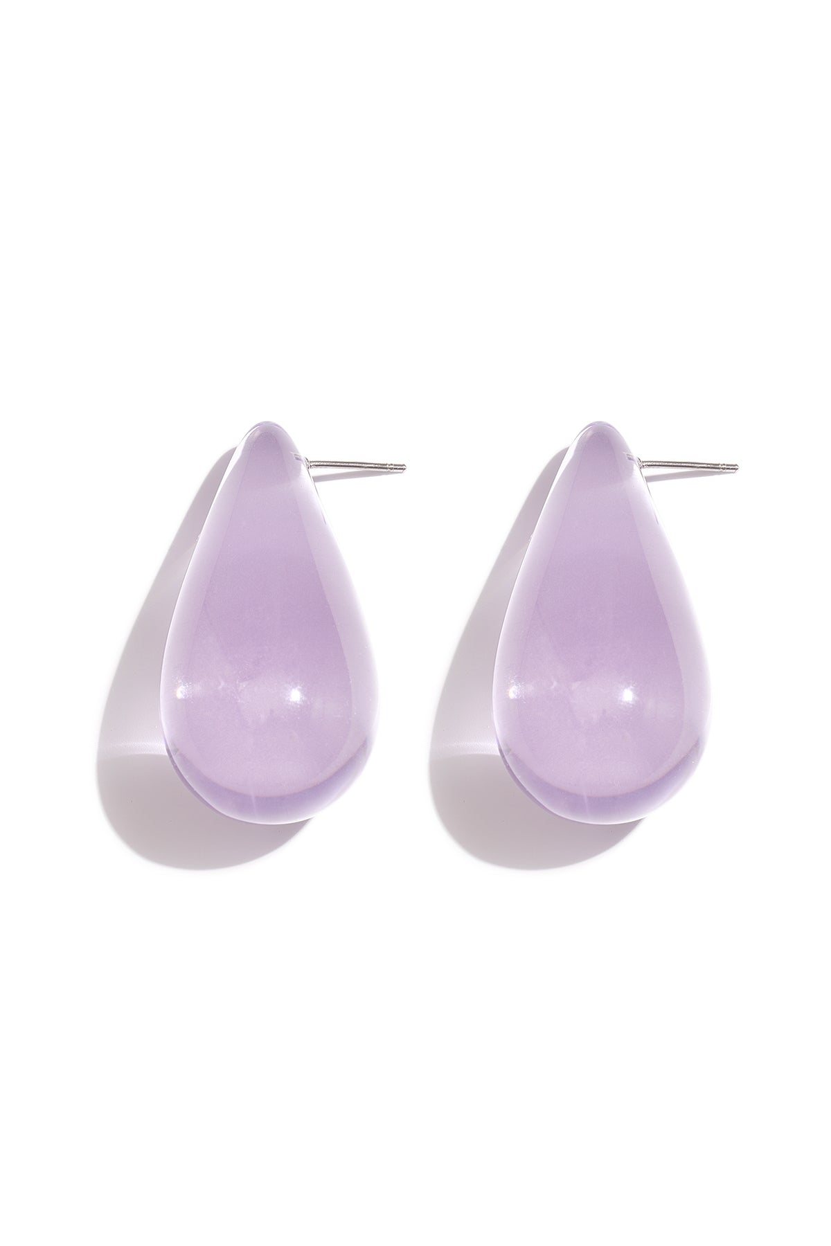 Earrings with teardrop-shaped resin studs