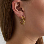 Hoop earrings with alternating hearts