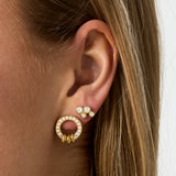 Earrings with round stones