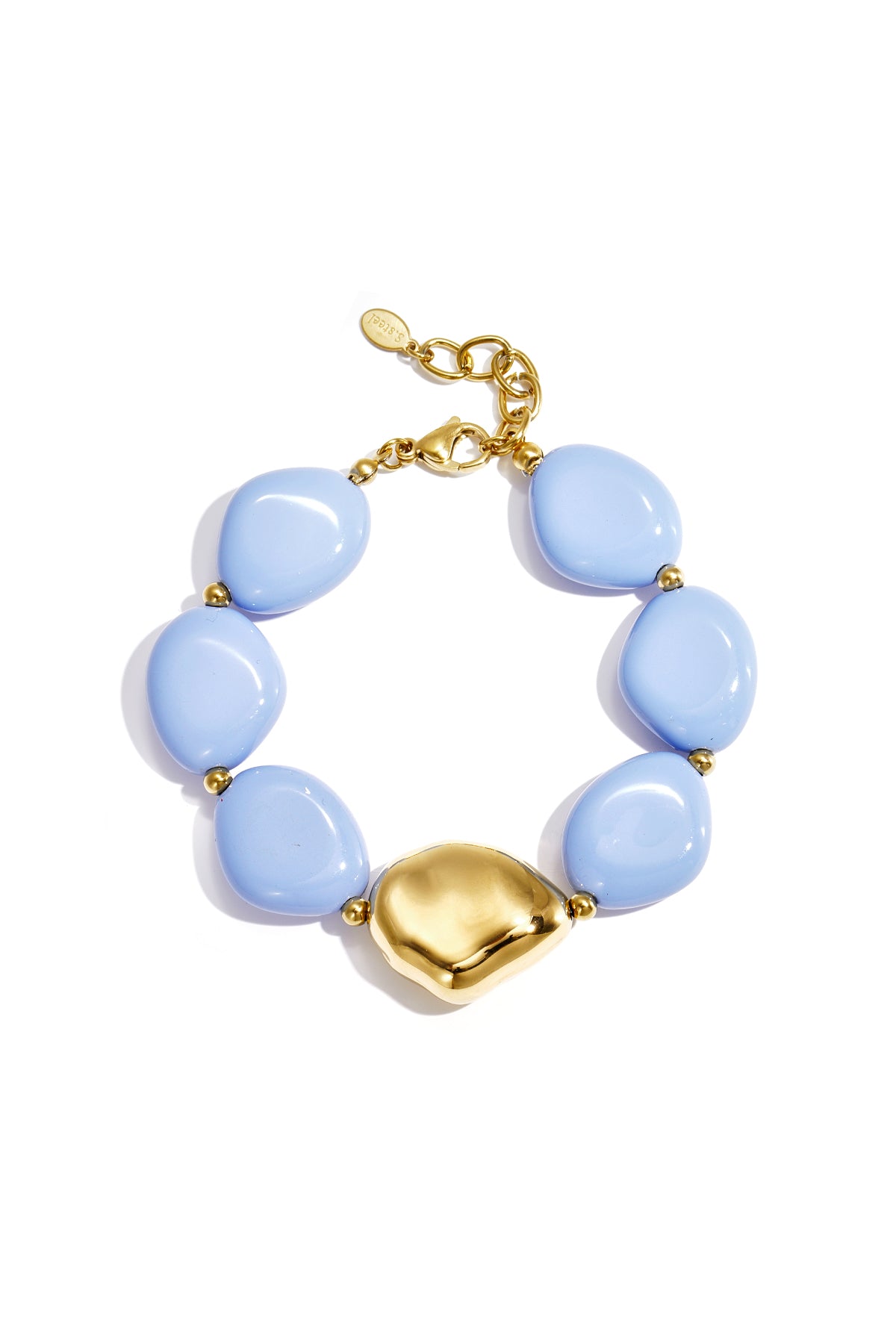 Beaded bracelet with organically shaped statement bead