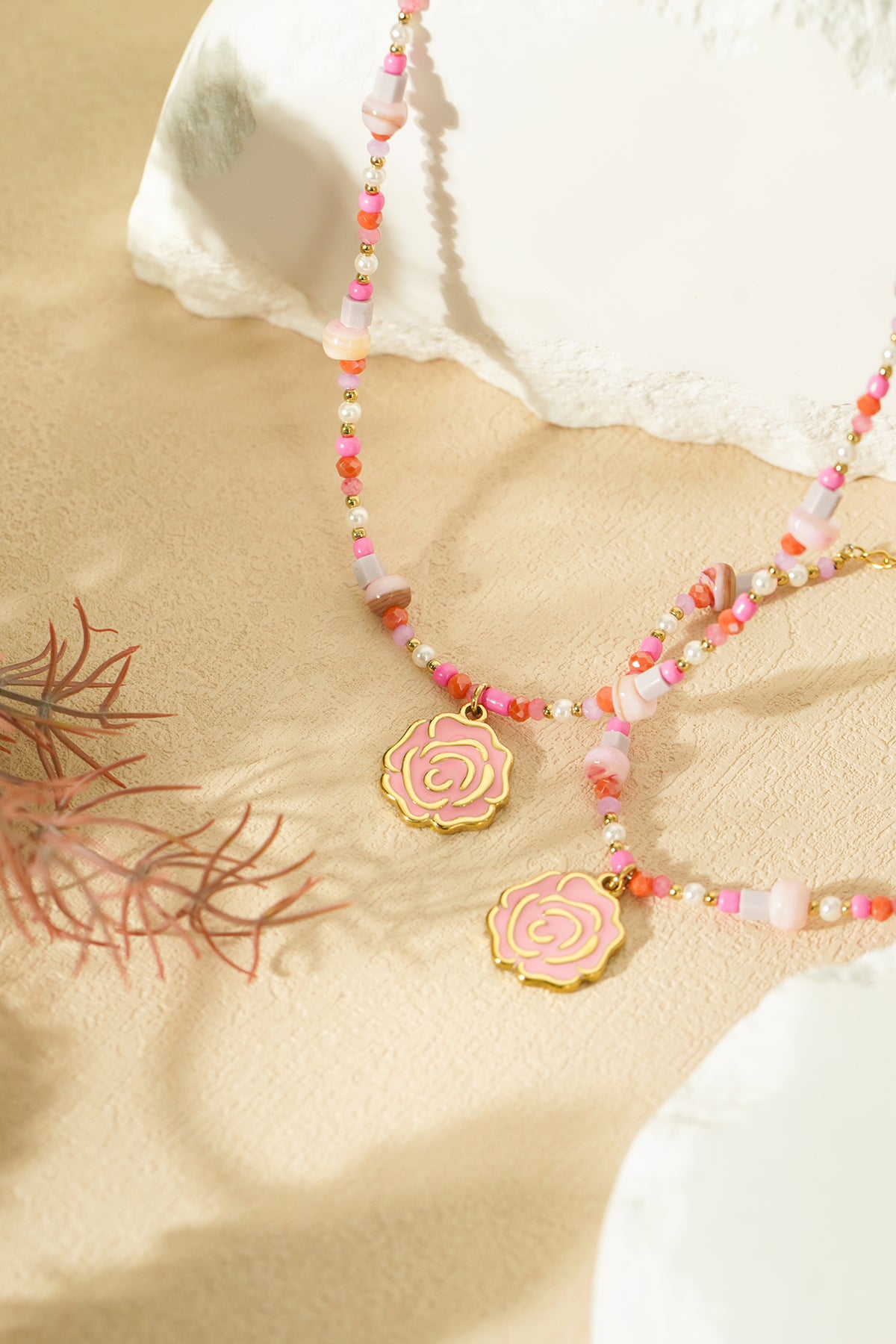 beaded rose bracelet - pink & 