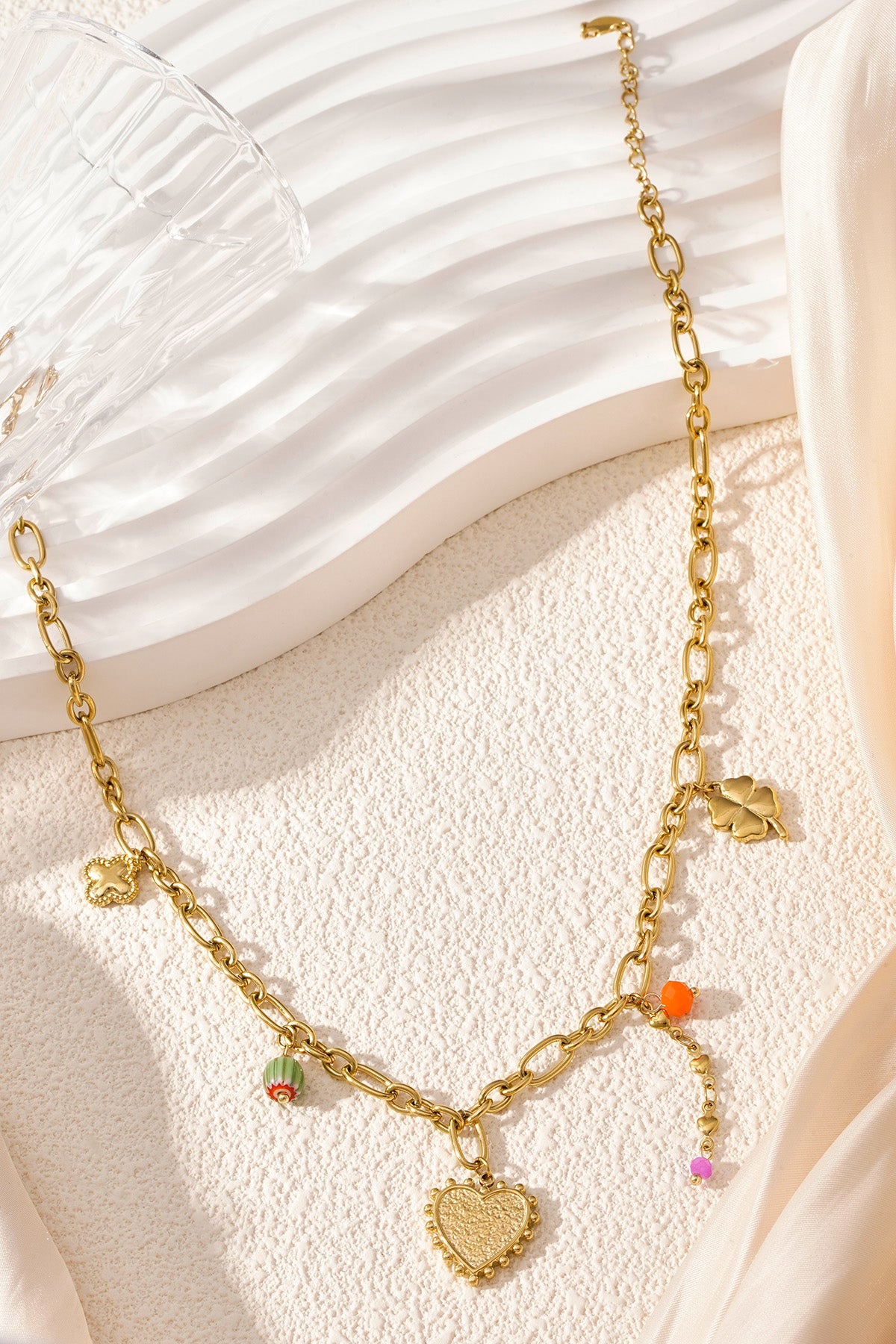 golden vibes necklace