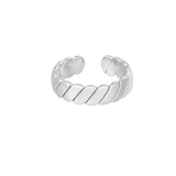 ring subtle baguette