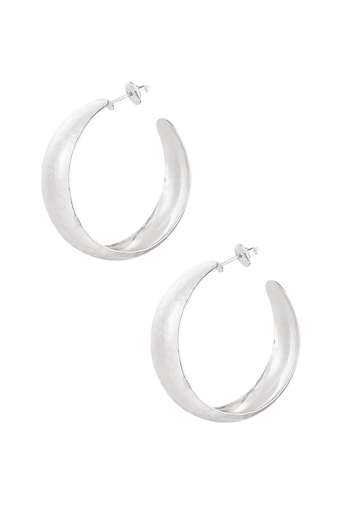 earrings subtle structure