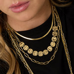 Layered alternating necklaces