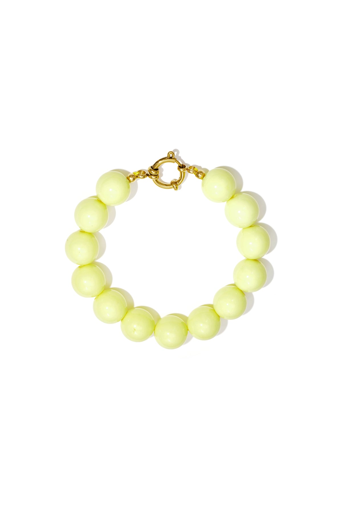 Bracelet with large beads and clasp at the front