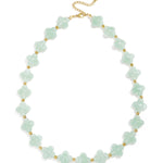 Bead necklace with clover beads