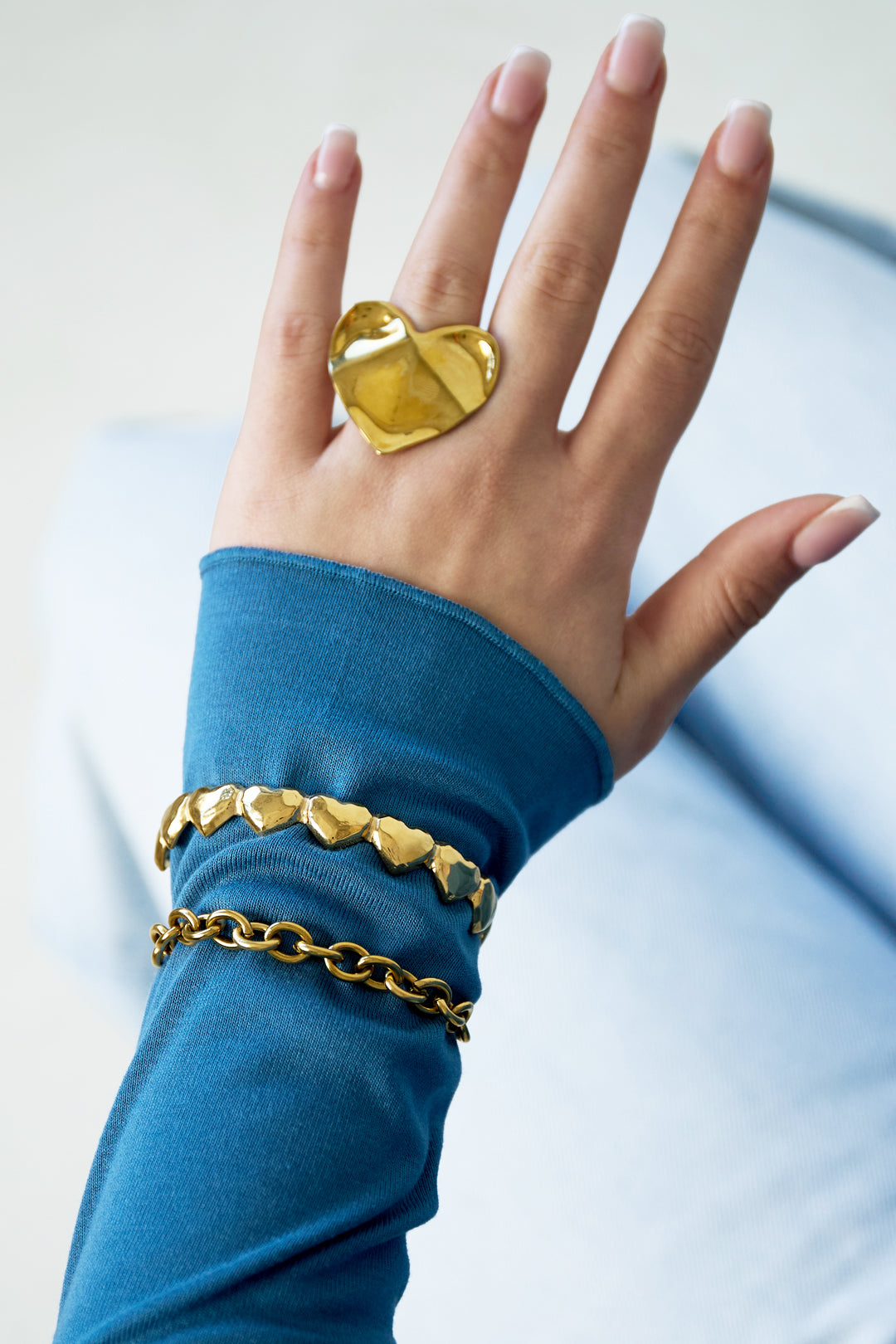 Bangle with dented hearts