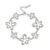 Bracelet with coral-shaped playful flowers in varying sizes