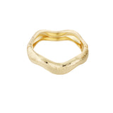 Wavy bangle