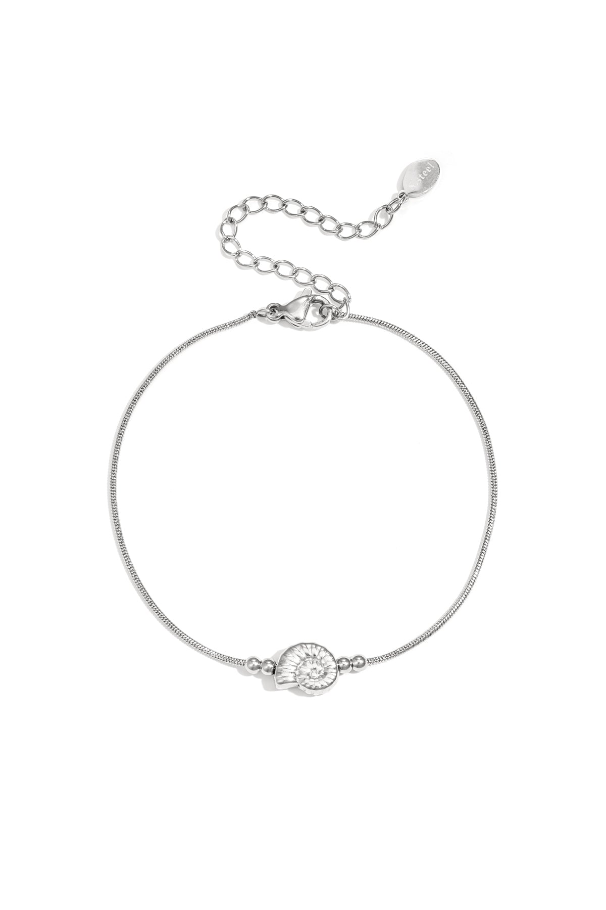 Minimalist bracelet with spiral shell