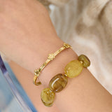 Bangle with floral details