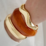 Wavy bangle