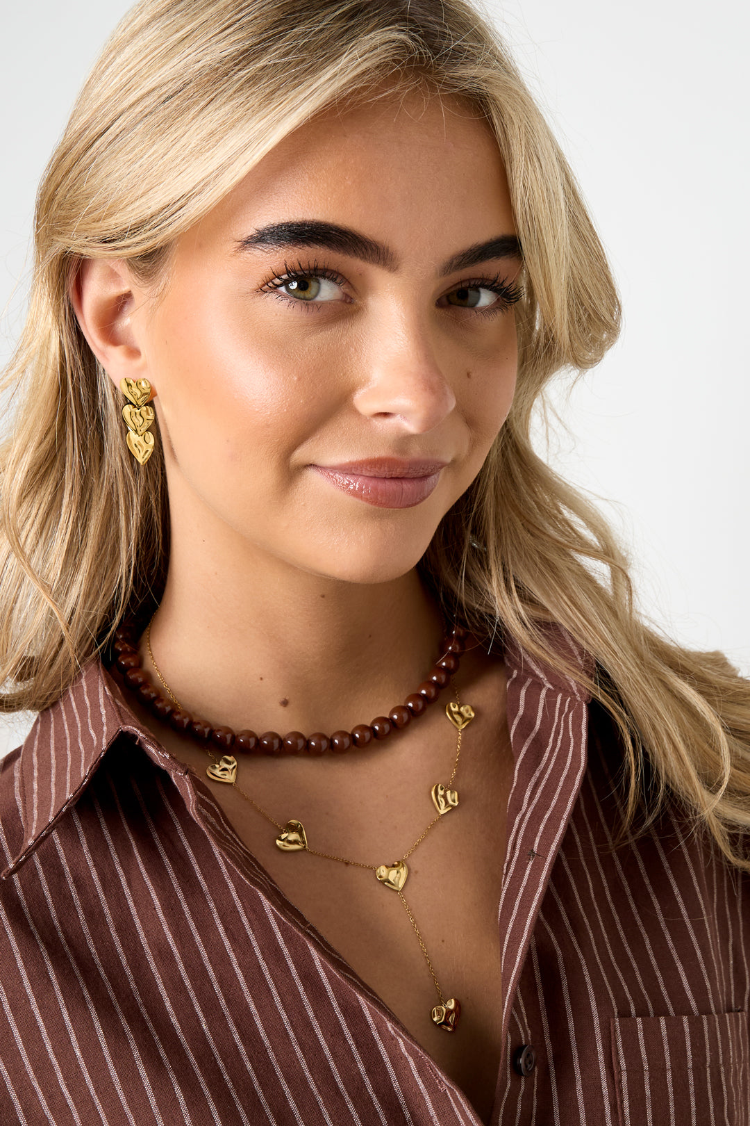 Y-shaped necklace with wavy hearts