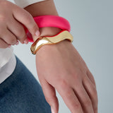 Wavy bangle