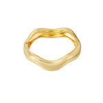 Wavy bangle