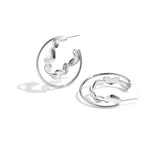 Double hoop earrings with twist