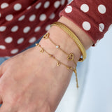 Heart bracelet with alternating stones