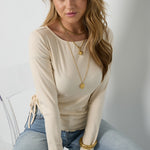 Necklace with flat details and large pendant