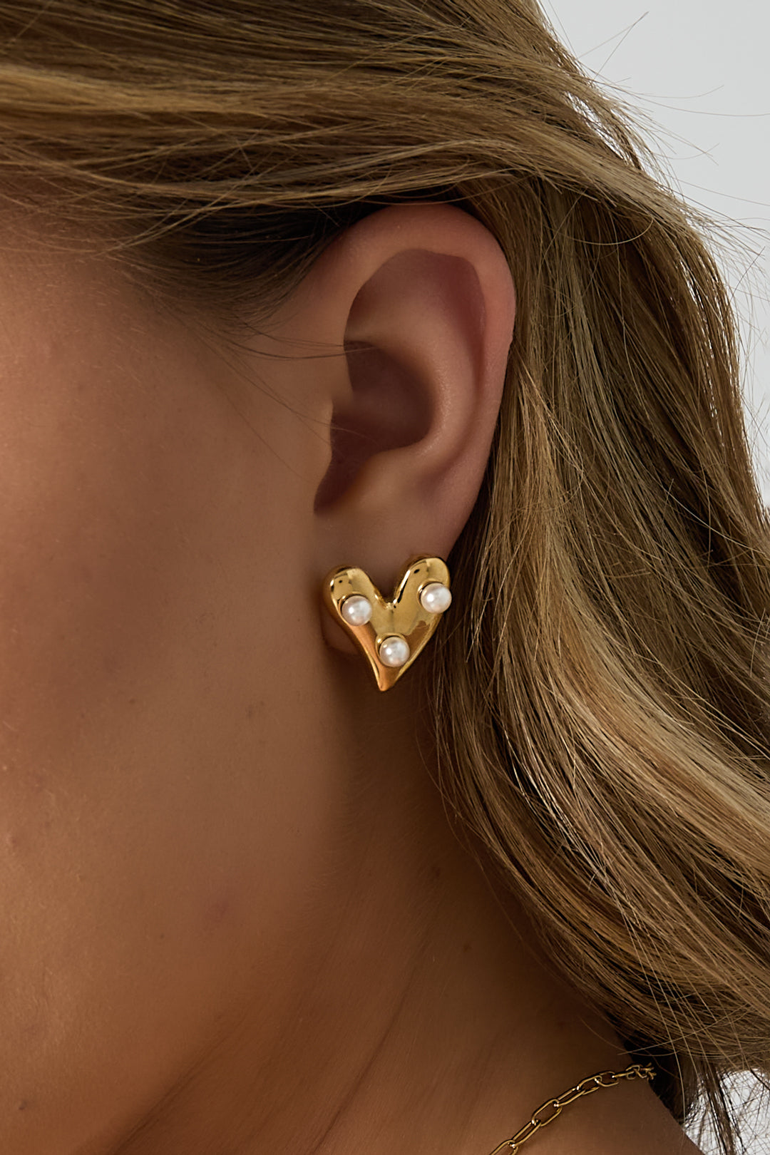 Heart earrings with pearls