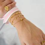 Minimalist bracelet with decorated heart