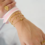 Minimalist bracelet with decorated heart