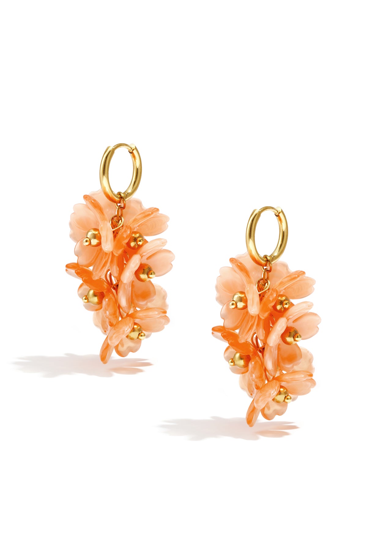 Earrings with a hanging wreath of flowers