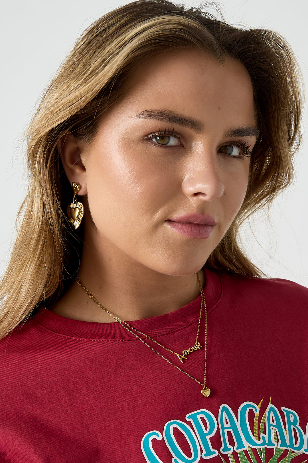 Layered necklace amour with heart