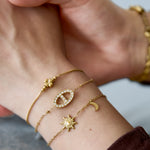 Bracelet with minimalist clover and beads