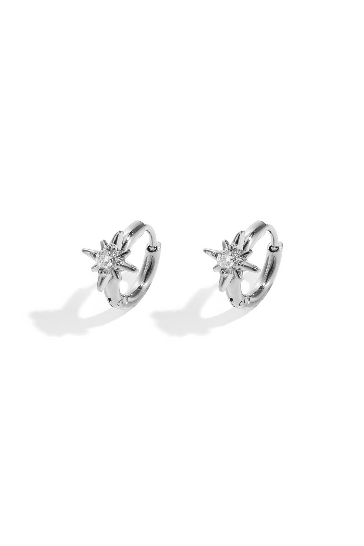 Hoop earrings with shooting star and stone