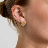 Heart-shaped stud earrings with set edges