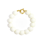 Bracelet with large beads and clasp at the front
