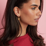 Earrings with stones in flower