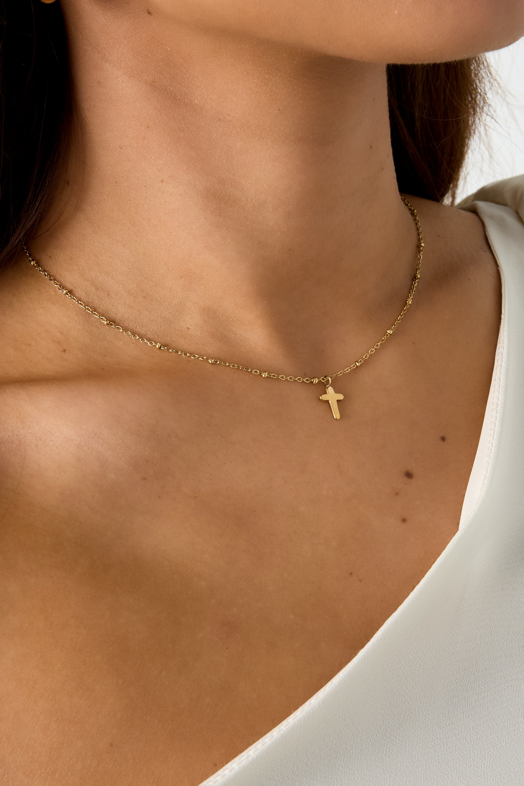 Chain cross