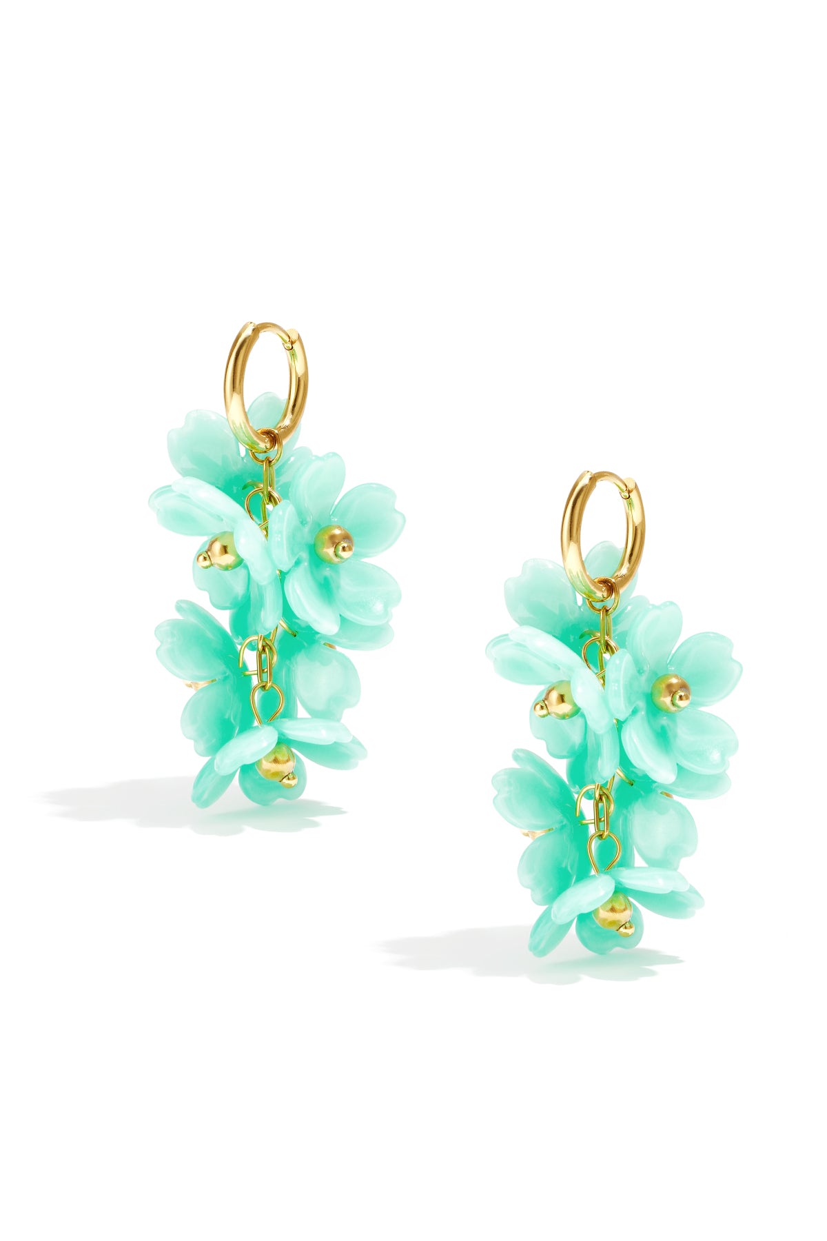 Earrings with a hanging wreath of flowers