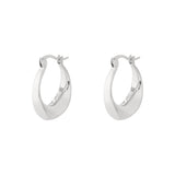 Curve hoop earrings