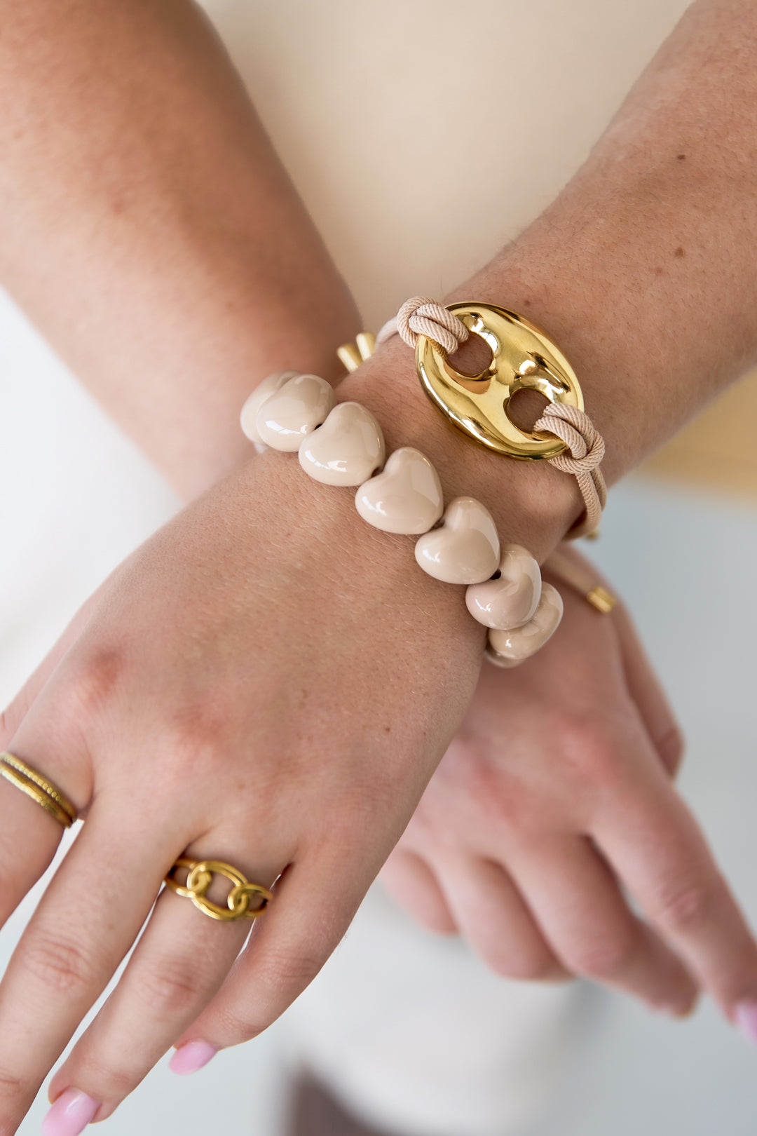 Bracelet with chunky heart beads
