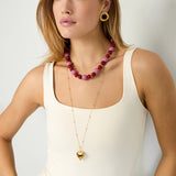 Necklace with beads of different sizes