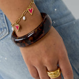 Link bracelet with pearls and heart charms